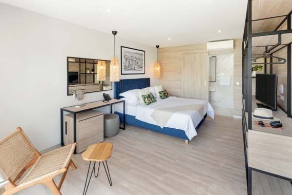 Vineyard Cottage with Private Pool